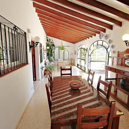 Villa Coello - Charming, Spanish Style In